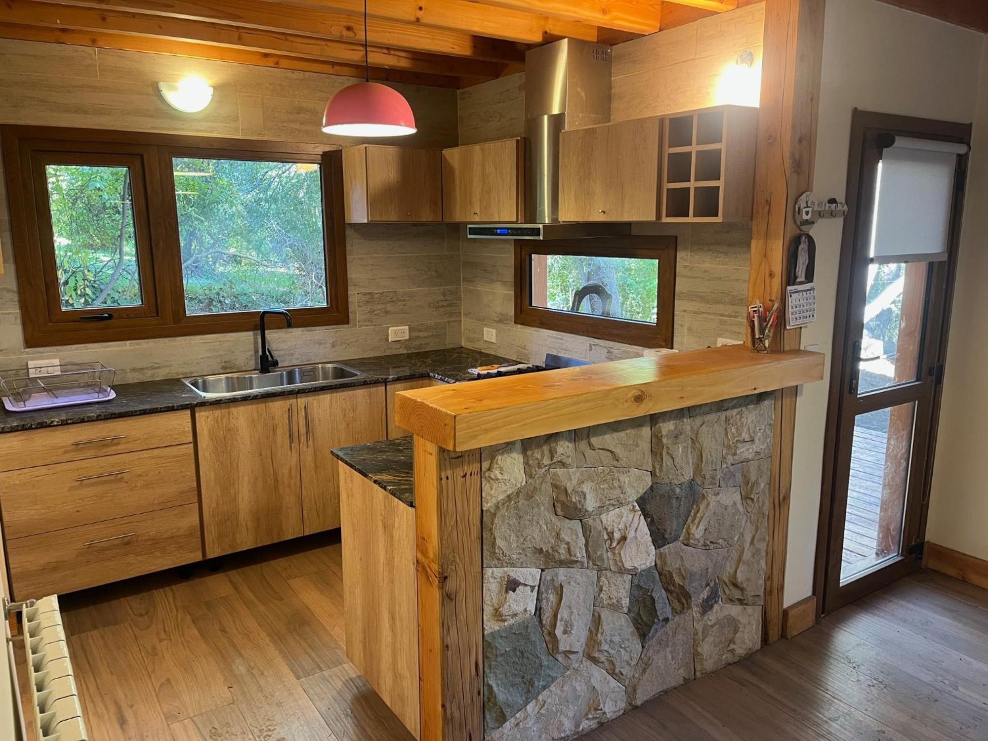 Huemules - Casa Nueva En Medio Del Bosque Y A Pasos Del Centro De La Ciudad- Сasa de vacaciones San Carlos de Bariloche