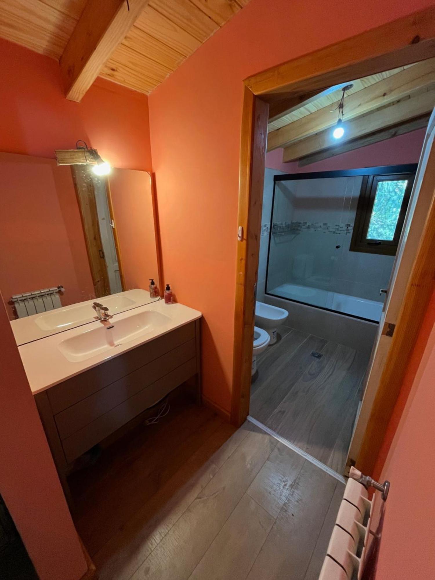 Huemules - Casa Nueva En Medio Del Bosque Y A Pasos Del Centro De La Ciudad- Сasa de vacaciones *
