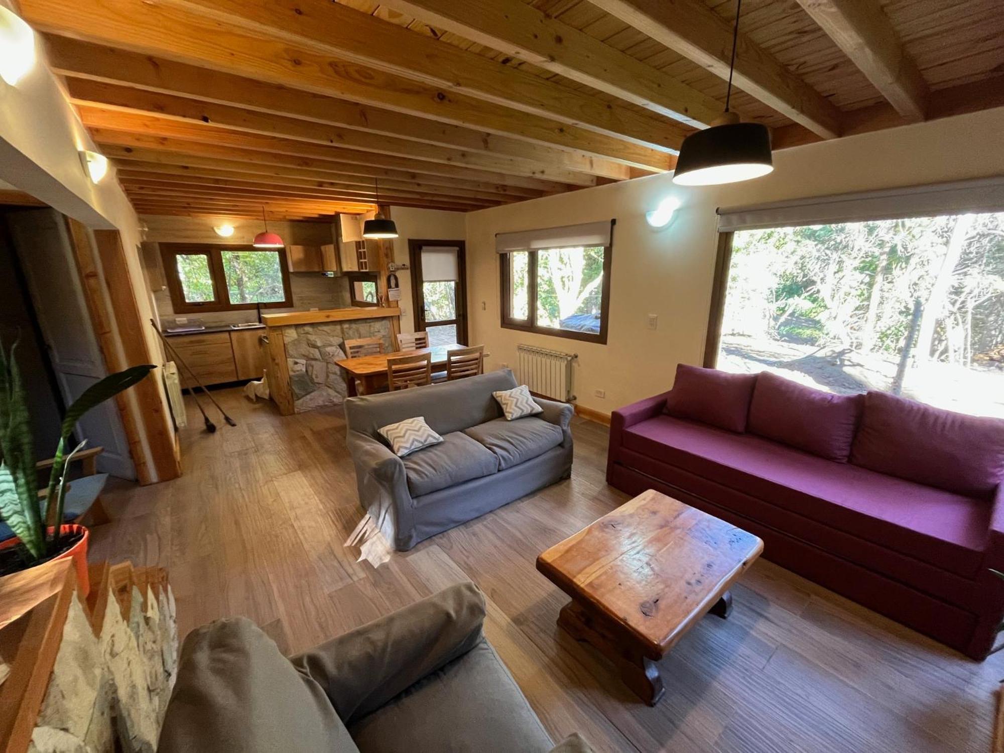 Huemules - Casa Nueva En Medio Del Bosque Y A Pasos Del Centro De La Ciudad- Сasa de vacaciones *