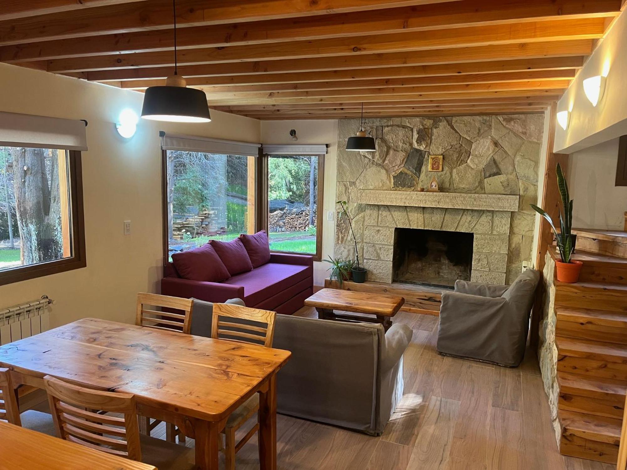 Huemules - Casa Nueva En Medio Del Bosque Y A Pasos Del Centro De La Ciudad- Сasa de vacaciones *