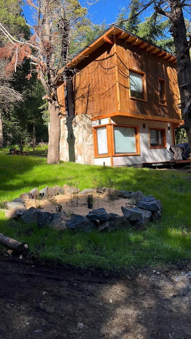 Huemules - Casa Nueva En Medio Del Bosque Y A Pasos Del Centro De La Ciudad- Сasa de vacaciones *