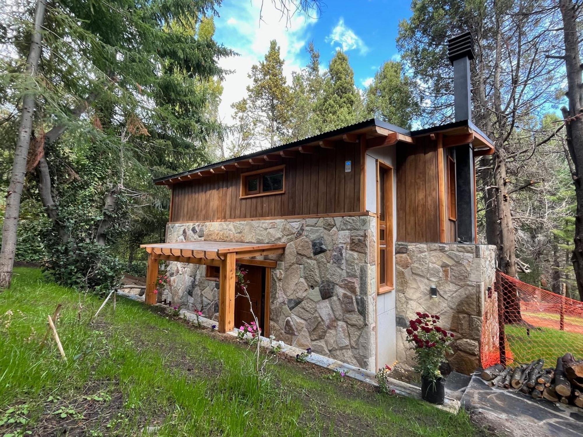 Huemules - Casa Nueva En Medio Del Bosque Y A Pasos Del Centro De La Ciudad- Сasa de vacaciones San Carlos de Bariloche